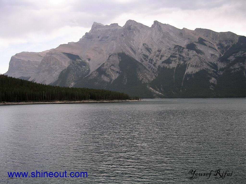 Lake Minnewanka,  Banff Park, Alberta, Canada
